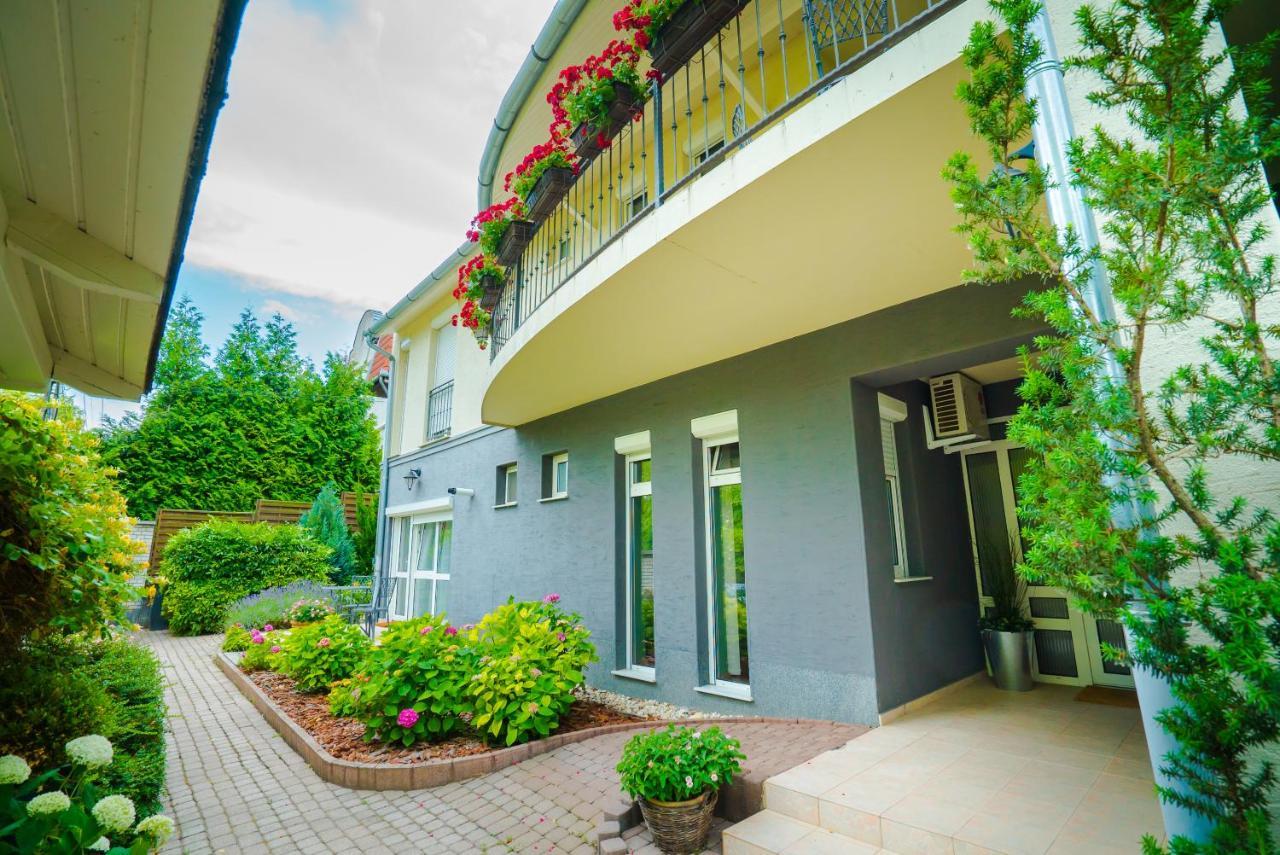 Csenge Villa Шиофок Экстерьер фото